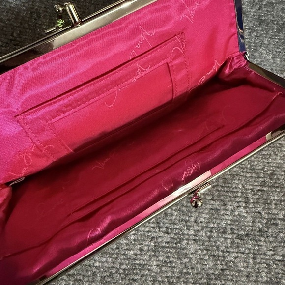 Vera Bradley Clutch Wallet Floral Quilted Silver Very Berry Paisley Kisslock Bag - Picture 5 of 8